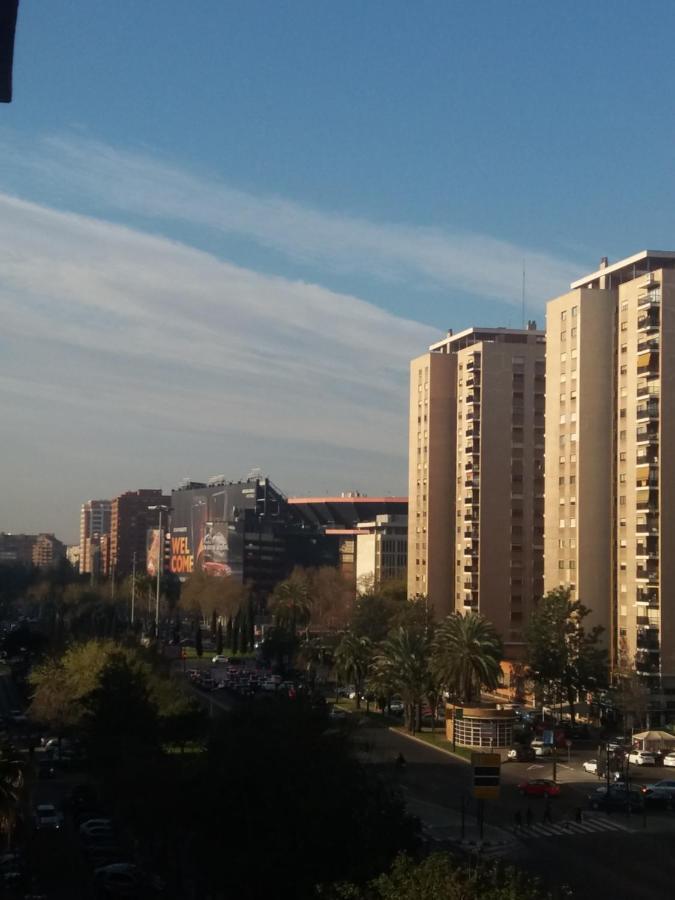 Mestalla Paradise Hotel Valencia Kültér fotó